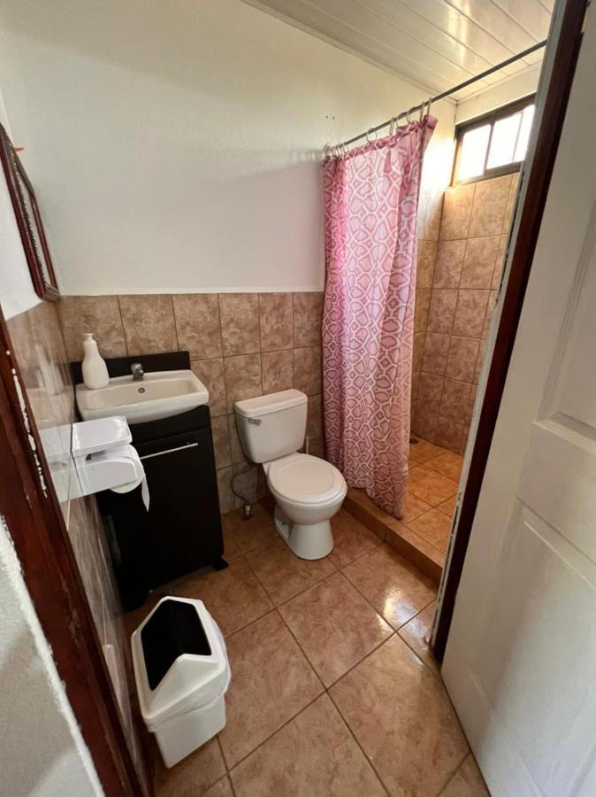Bed and Breakfast Cabinas Playa Bandera Parrita Exterior foto