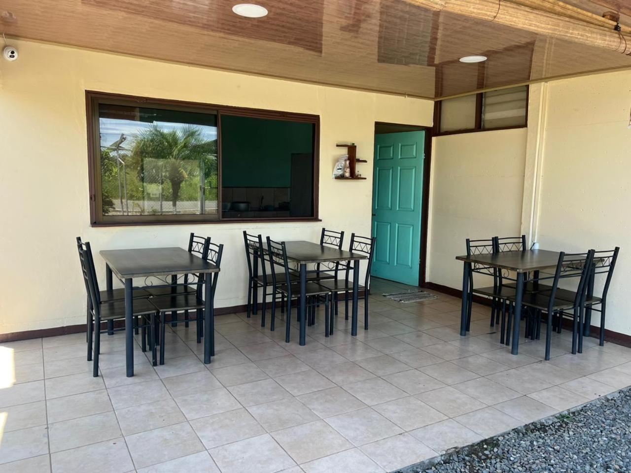 Bed and Breakfast Cabinas Playa Bandera Parrita Exterior foto